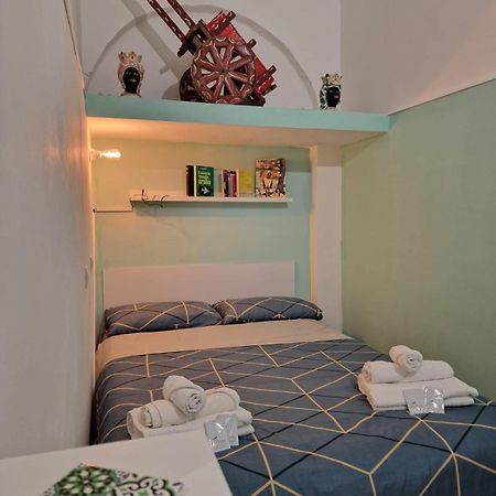 Old Town Mizzica Apartment คาตาเนีย ภายนอก รูปภาพ